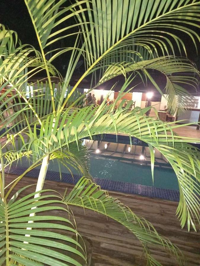 Oasis Palms Hotel Наді Екстер'єр фото